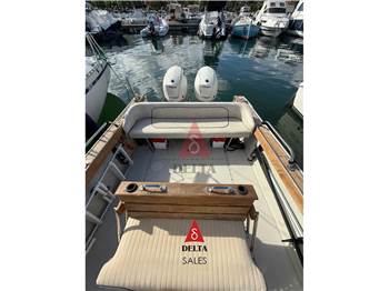 Boston Whaler OUTRAGE 22