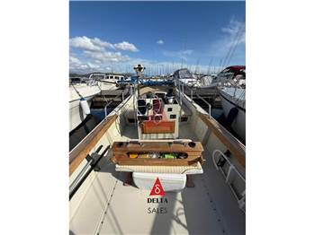 Boston Whaler OUTRAGE 22