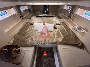 Jeanneau DB 37