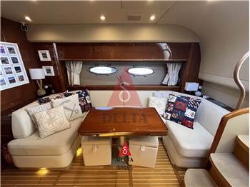 Princess Yachts V 45