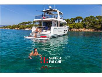 BENETEAU Grand Trawler 62