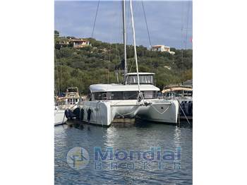 Lagoon 42