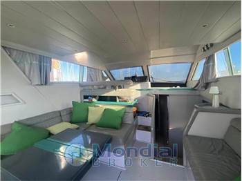 Ferretti Yachts ALTURA 40 FLY