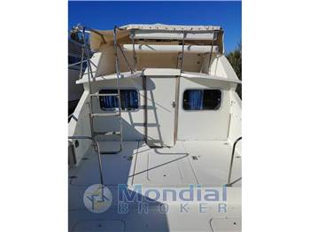 Bertram Yacht 28' Fbc