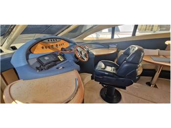 Azimut 62
