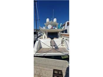 Azimut 62