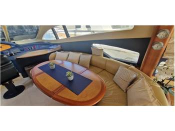 Azimut 62
