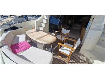 Azimut 62