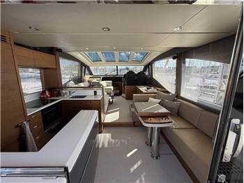 Princess Yachts V60