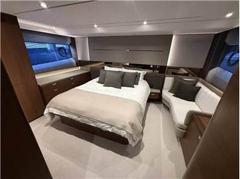 Princess Yachts V60