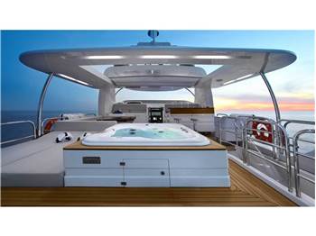 Benetti Delfino 93'