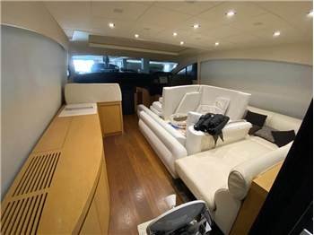 Pershing Pershing 64'