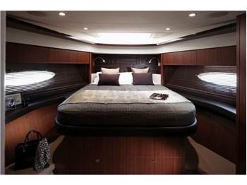 Princess Yachts V 72