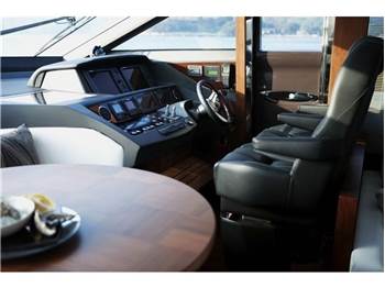 Princess Yachts V 72