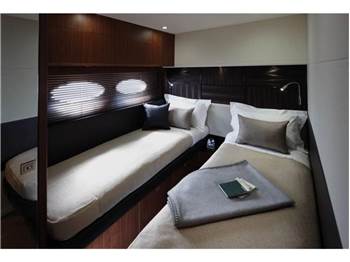 Princess Yachts V 72