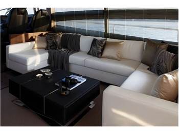 Princess Yachts V 72