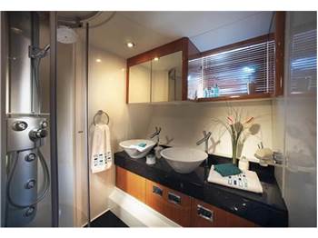 Sunseeker Predator 72