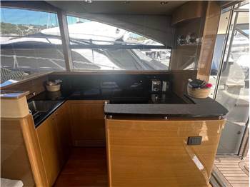 Princess Yachts 52