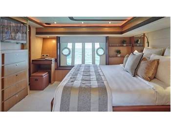 Ferretti Yachts FERRETTI 731