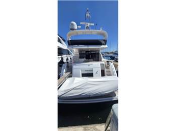 Princess Yachts F70