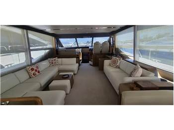 Princess Yachts F70