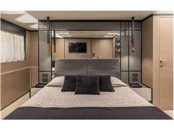 Ferretti Yachts FERRETTI 780