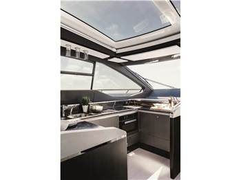 Azimut S7 M/Y 2020