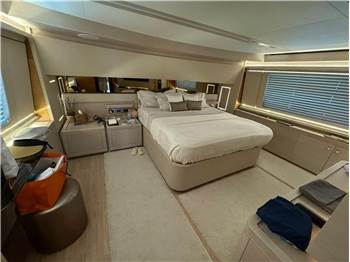 Custom Line Navetta 28