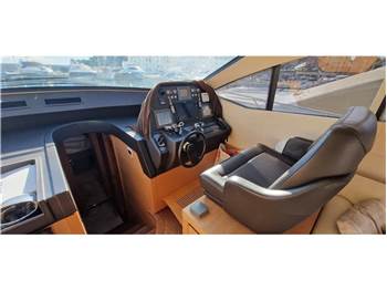 Pershing Pershing 64'