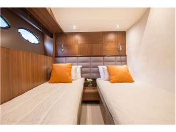 Princess Yachts 64