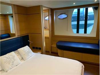 Pershing Pershing 64'