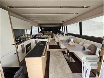 Prestige 680 Fly