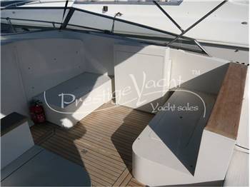 Tornado 38 Flush Deck