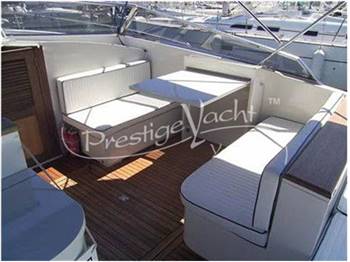 Tornado 38 Flush Deck
