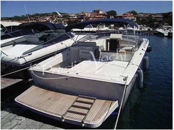 Tornado 38 Flush Deck