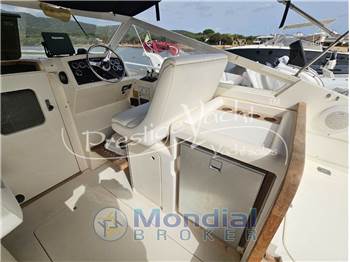Bertram 28 Moppie