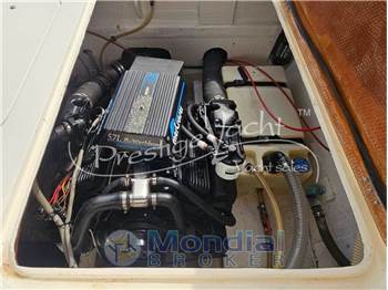 Bertram 28 Moppie