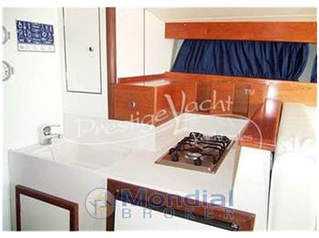 Tornado 38 Flush Deck