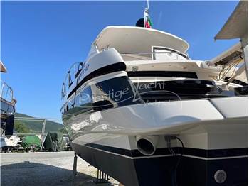 Pershing 43