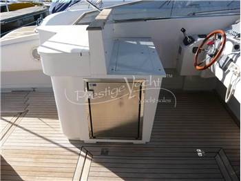 Tornado 38 Flush Deck