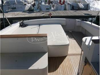 Tornado 38 Flush Deck