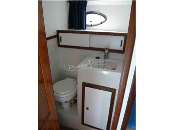 Tornado 38 Flush Deck