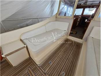 Rose Island Lobster 49