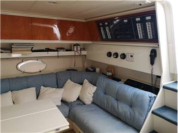 Pershing 40