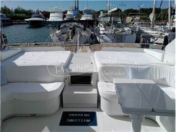 Pershing 54