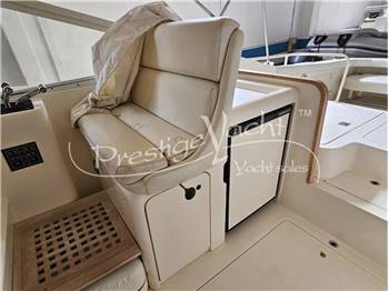 Bertram 28 Moppie