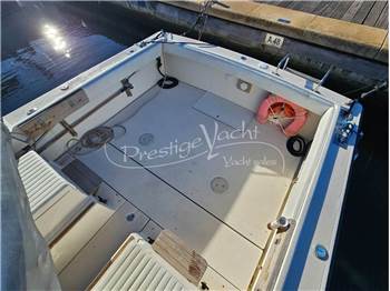 Tiara 2700 Open