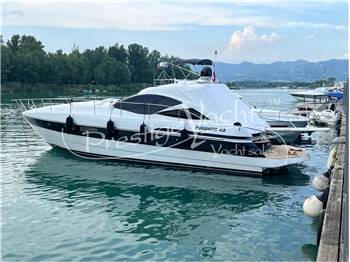Pershing 43