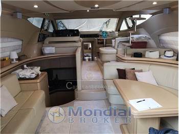 Ferretti Yachts 550