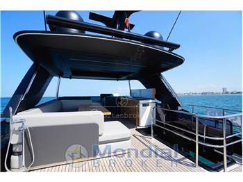 Cranchi 67 Flybridge